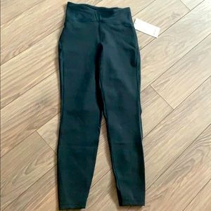 Teal Lululemon Chase the Chill SHR Leggings 28”
